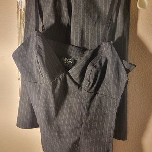 Folies Paris Sexy office outfit or sudilbe for many occasions size s